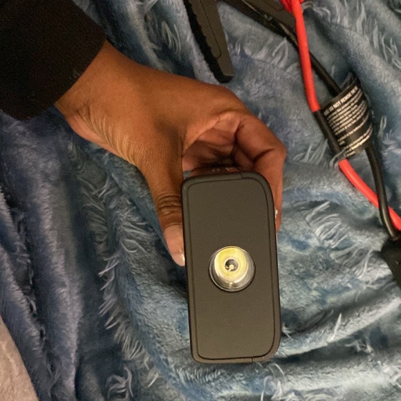 Gooloo jump starter power bank elite series model:GE1200 - Picture 5 of 5